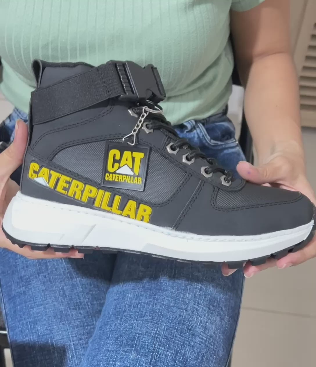 Cargar video: 
